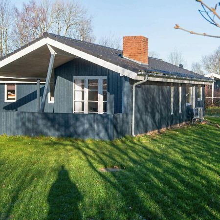 8 Person Holiday Home In B Rkop Egeskov  Buitenkant foto