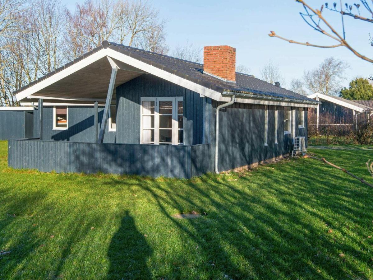 8 Person Holiday Home In B Rkop Egeskov  Buitenkant foto
