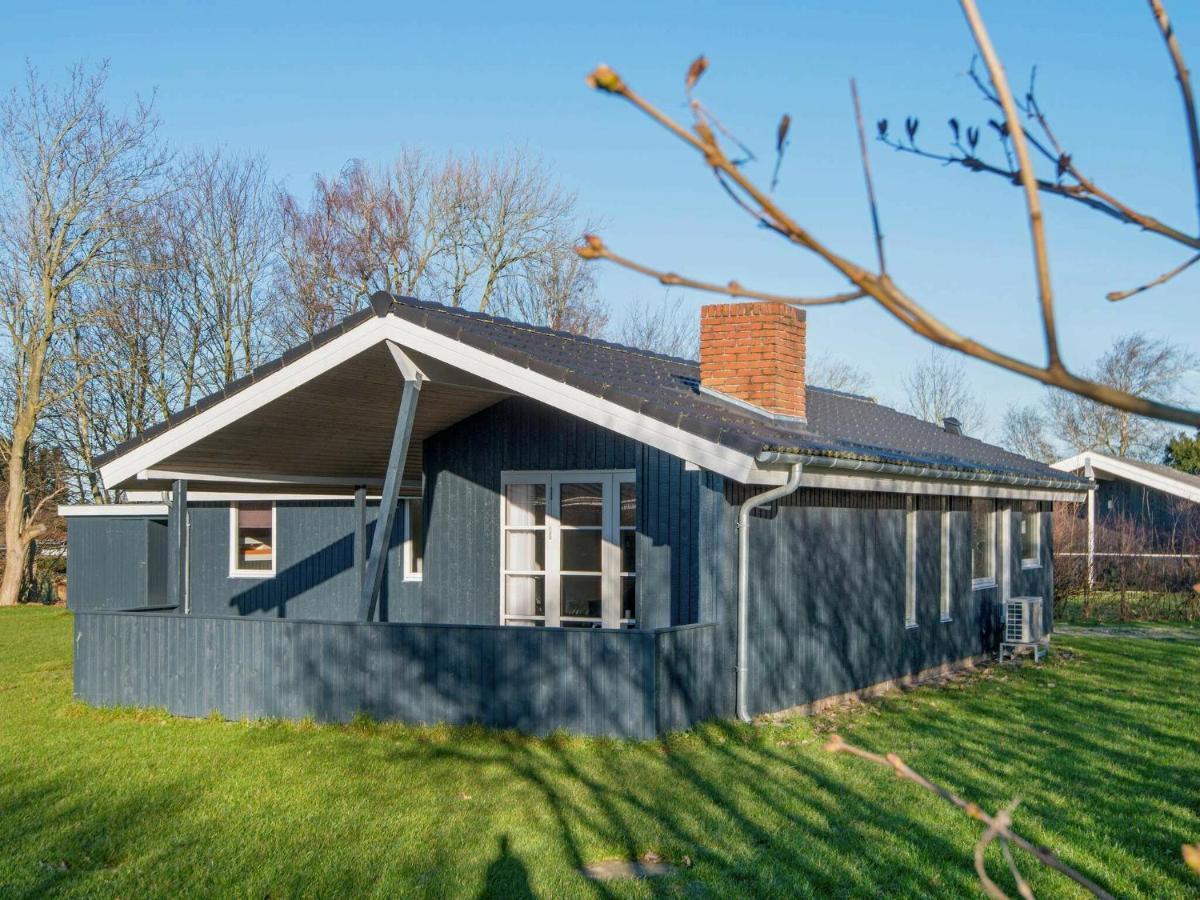8 Person Holiday Home In B Rkop Egeskov  Buitenkant foto